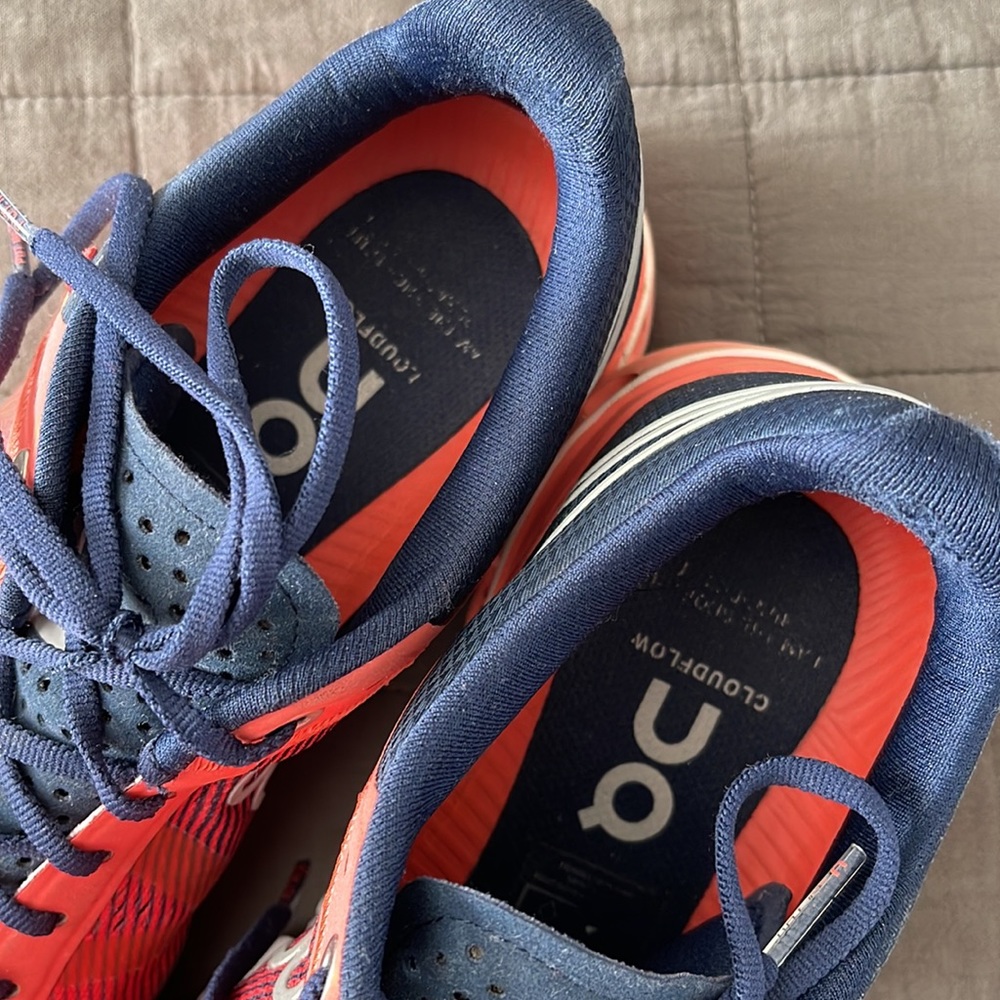 Oncloud Sneakers - image 2